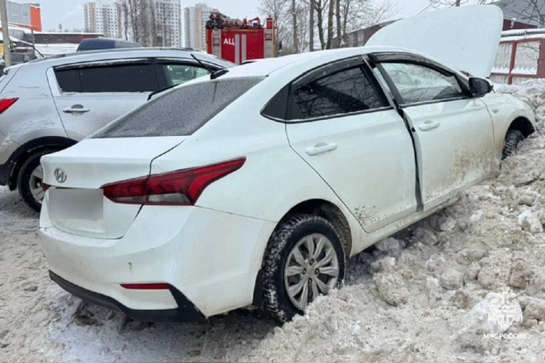 Один человек пострадал в результате столкновения легковушек в Твери