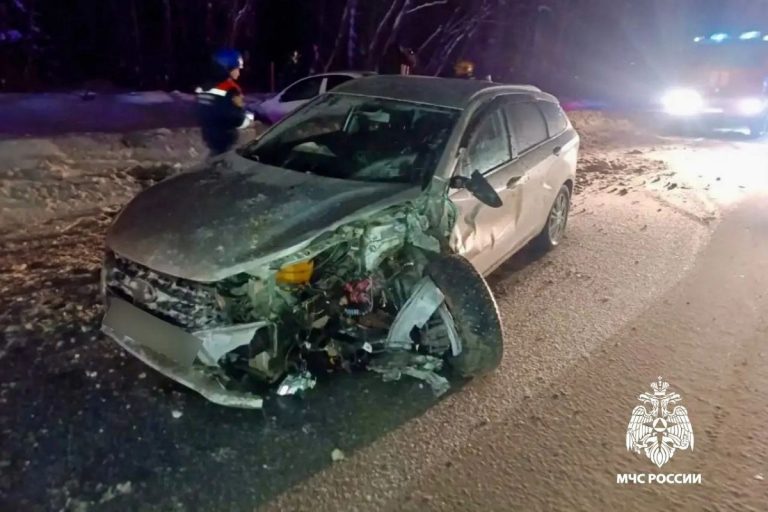 Четыре автомобиля столкнулись в Заволжском районе Твери