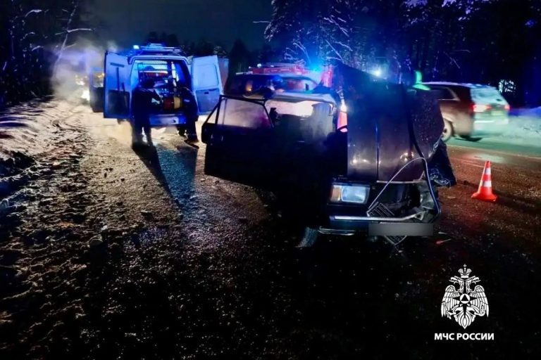 Четыре автомобиля столкнулись в Заволжском районе Твери