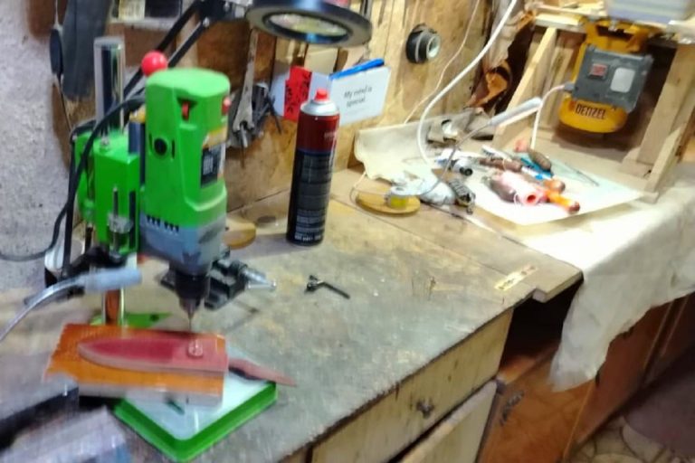 Изготовителя самодельных ножей будут судить в Твери