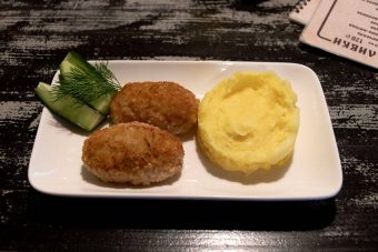 Россиянам объяснили, почему нельзя пропускать завтрак