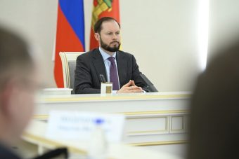 Виталий Королев призвал не только освятить, но и осветить крещенские купели, обогреть народ и напоить чаем