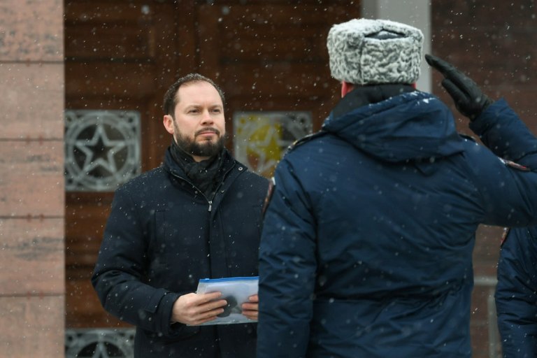 Глава Тверской области вручил полицейским ключи от новых служебных автомобилей