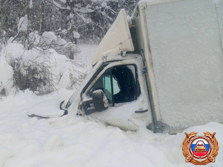 Пять человек, включая младенца, пострадали в ДТП на М-9 в Тверской области
