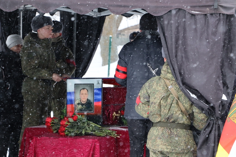 В Тверской области простились с бойцом, геройски погибшим на СВО