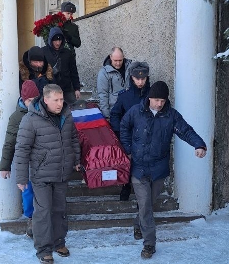 Жители Тверской области простились с земляком, погибшим на СВО