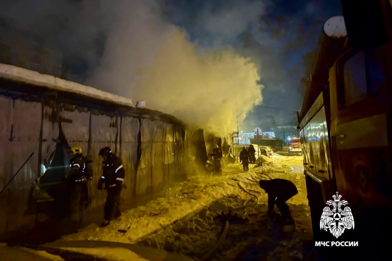 В Твери горел рынок на бульваре Ногина