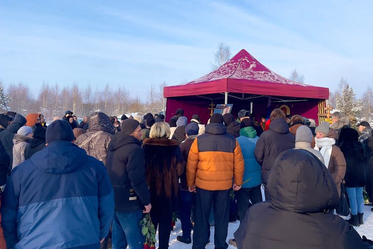 В Тверской области простились со старшим лейтенантом, погибшим на СВО