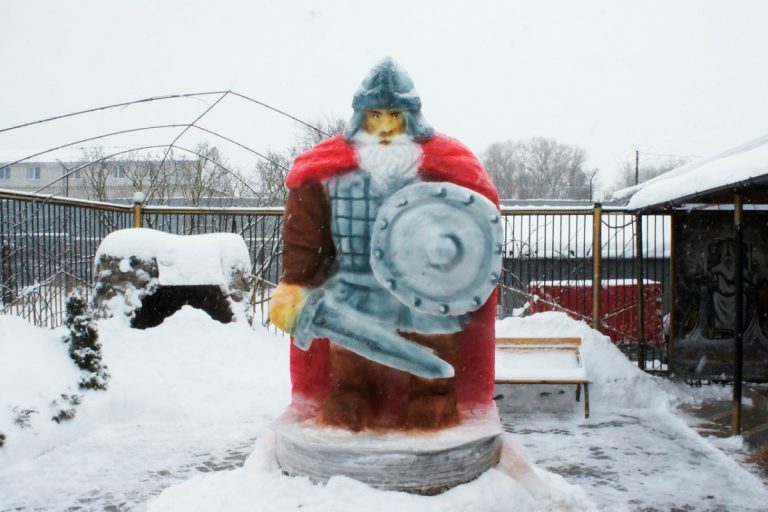 Конкурс снежных фигур стартовал в исправительных колониях Тверской области