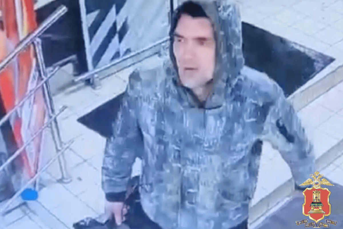 Житель Твери украл в магазине 52 плитки шоколада