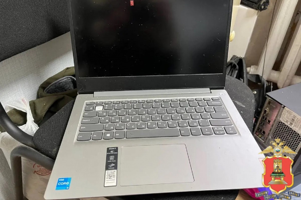 Двое жителей Тверской области украли компьютеры, оставленные у подъезда