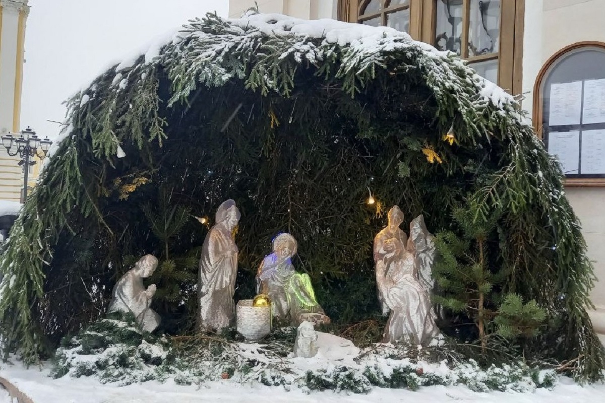 У Спасо-Преображенского собора в Твери появился рождественский вертеп