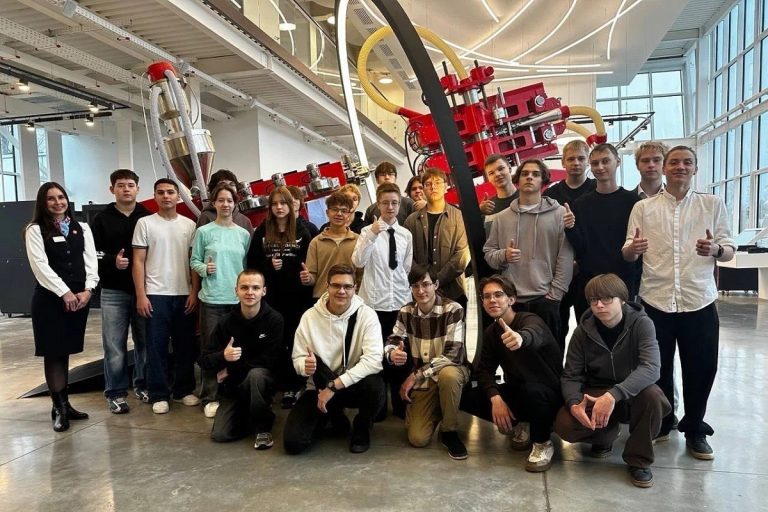 Более 14 тысяч тверских школьников и студентов участвовали в профориентационных мероприятиях в 2025 году