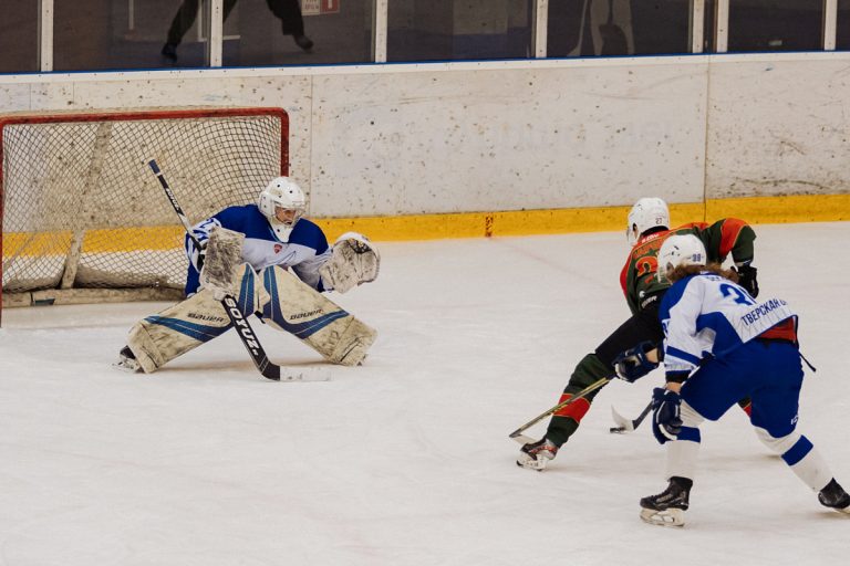 В Твери прошел благотворительный хоккейный матч