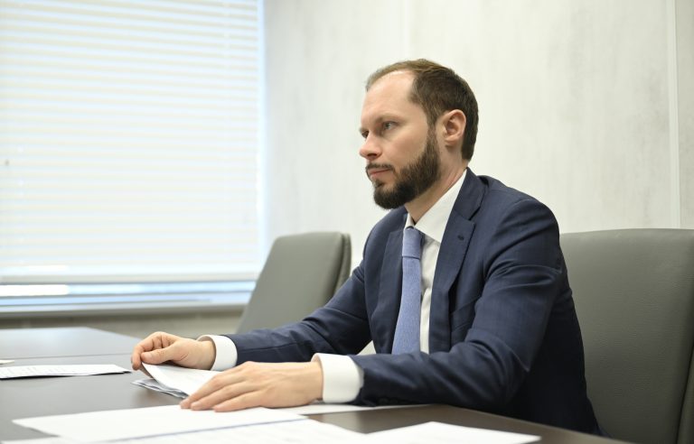 Виталий Королев обсудил со Сбером направления партнерства в регионе