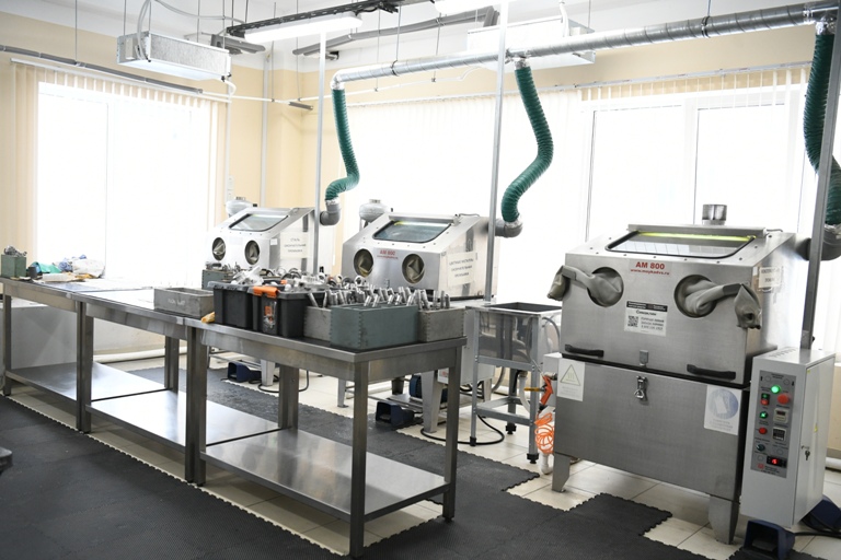 Виталий Королев провел встречу с коллективом Старицкого механического завода