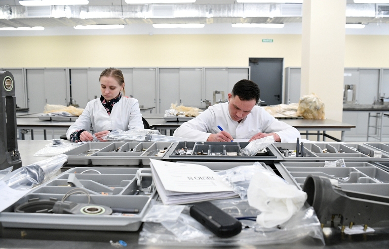 Виталий Королев провел встречу с коллективом Старицкого механического завода