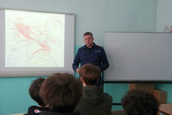 В Твери офицер СК России рассказал школьникам о Сталинградской битве В Твери офицер СК России рассказал школьникам о Сталинградской битве