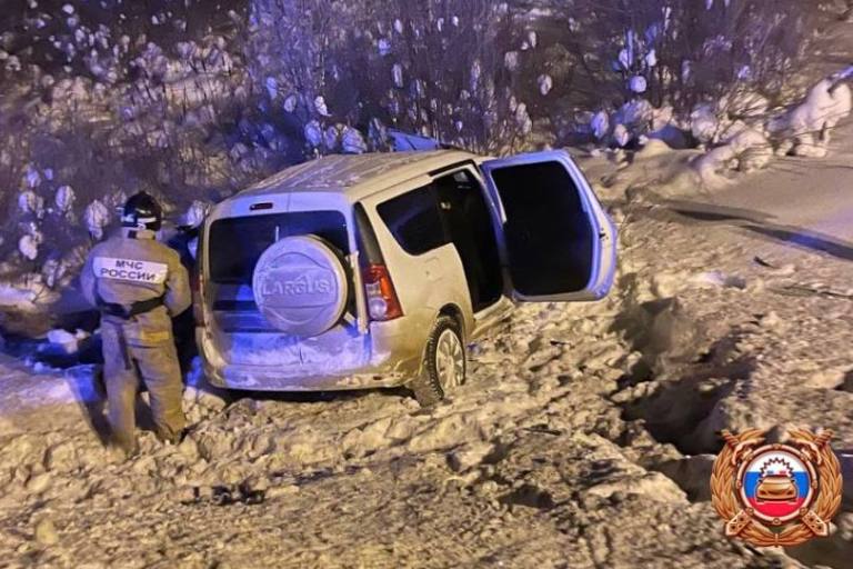 Два человека погибли в ДТП с фурой на М-10 в Тверской области