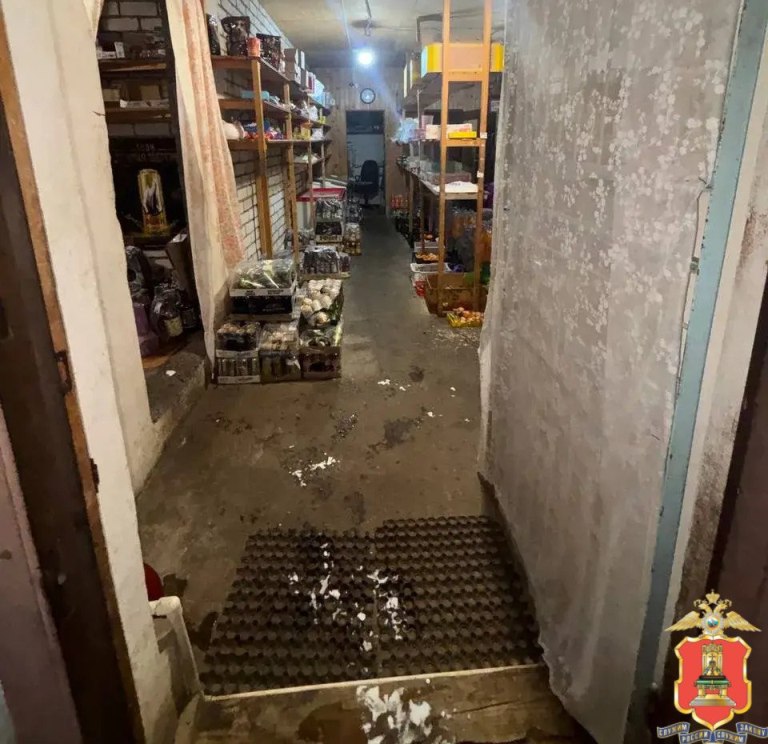 В Тверской области двое мужчин крали пиво ящиками