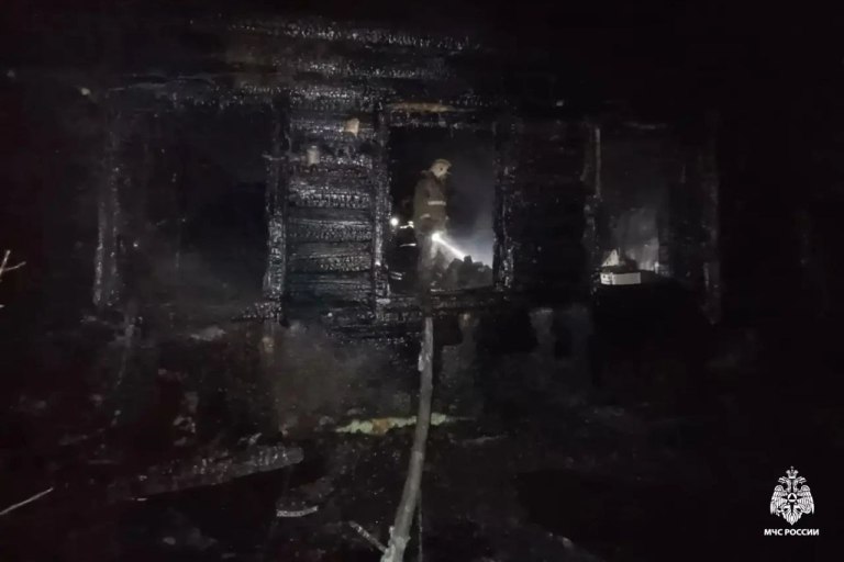 Женщина погибла при пожаре в Тверской области