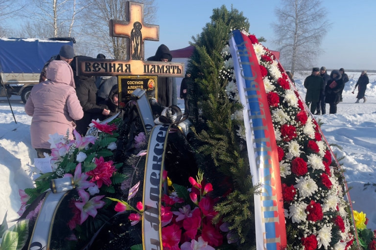 С воинскими почестями простились с участником СВО в Тверской области