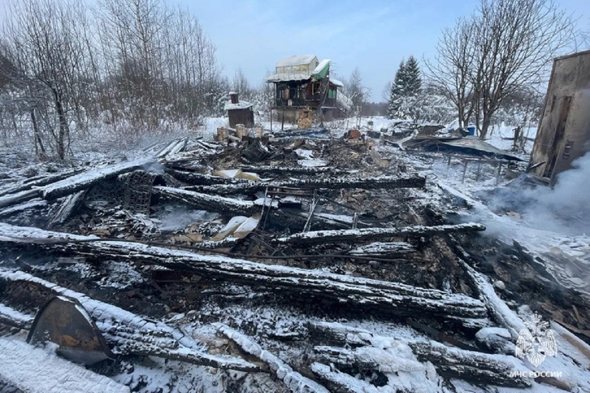 Жилой дом сгорел дотла в Тверской области