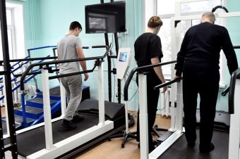 Тверские медики помогают ветеранам СВО справиться с последствиями тяжелых ранений