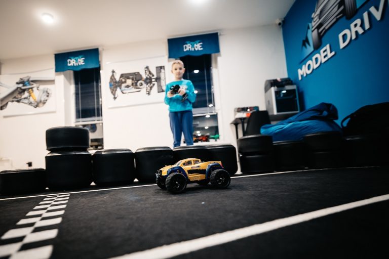 В Твери открылась сеть техно-клубов MODEL DRIVE