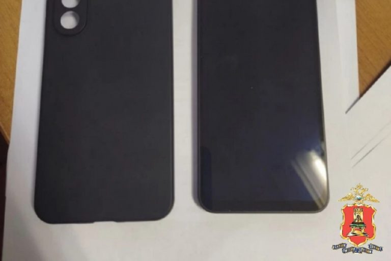 Житель Тверской области поднял с земли чужой телефон и судимость