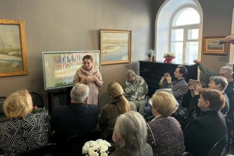 В Твери открылась выставка картин Ефрема Зверькова