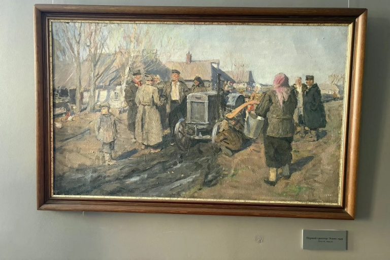 В Твери открылась выставка картин Ефрема Зверькова