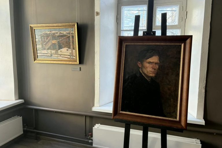 В Твери открылась выставка картин Ефрема Зверькова