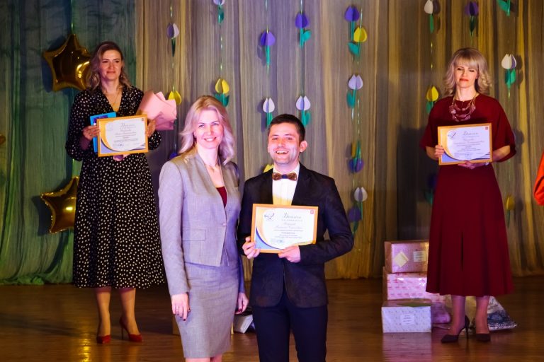 В Твери названы имена учителя и воспитателя года