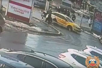 На пешеходном переходе в Твери ребенок попал под колеса такси