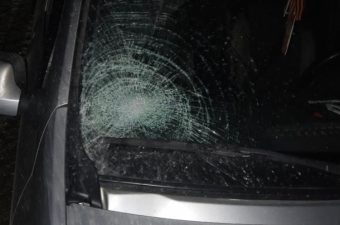 В Тверской области 14-летняя девочка попала под колеса машины