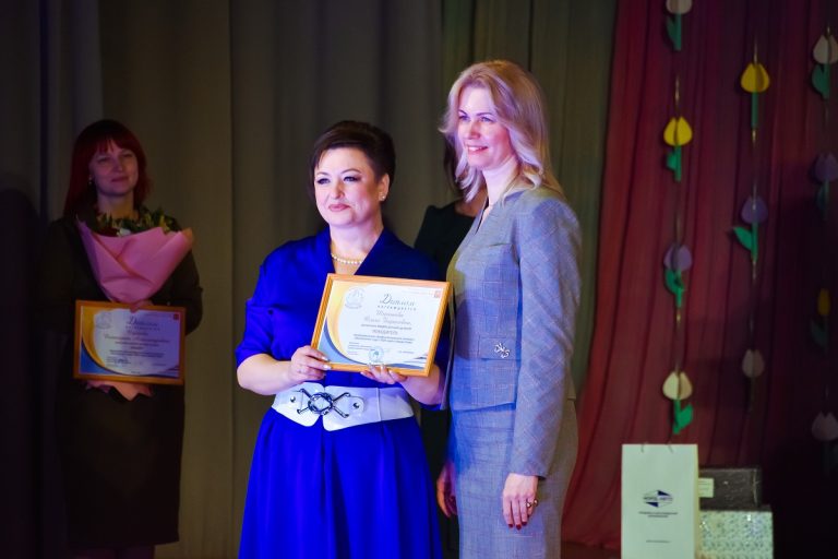 В Твери названы имена учителя и воспитателя года