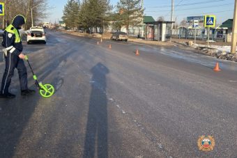 В Тверской области ребенок попал под колеса машины