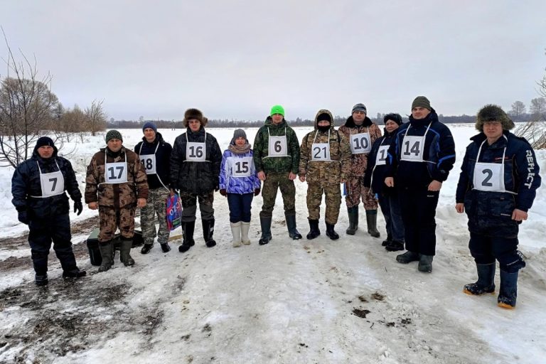 Сотрудники колонии в Бежецке устроили рыбацкий турнир