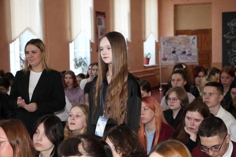 Школьники из Тверской области встретились с космическим режиссером