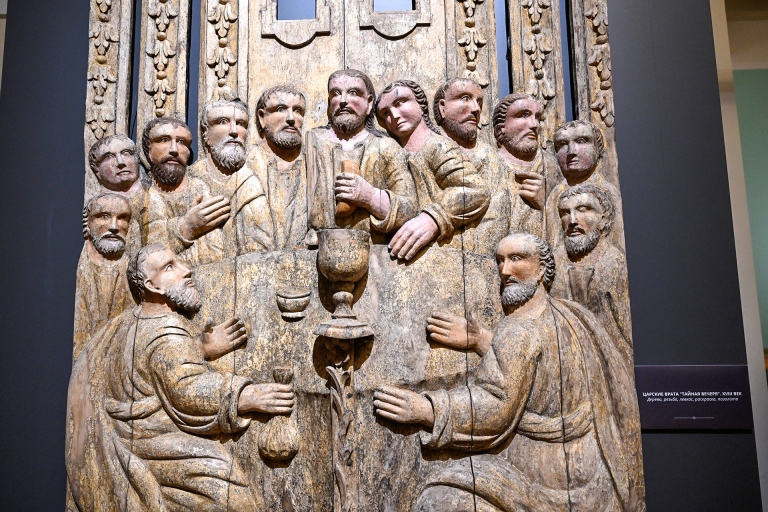 Виталий Королев открыл уникальную выставку в Тверском императорском дворце