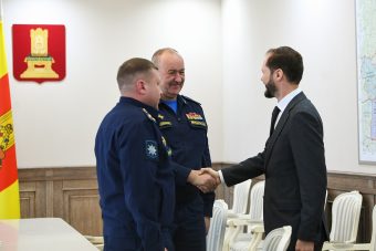 Виталий Королев выразил гордость за тверских авиаторов