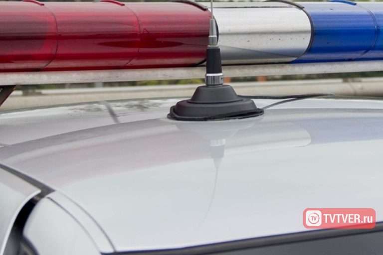 Неаккуратный выезд со второстепенной дороги стал причиной серьезного ДТП под Тверью