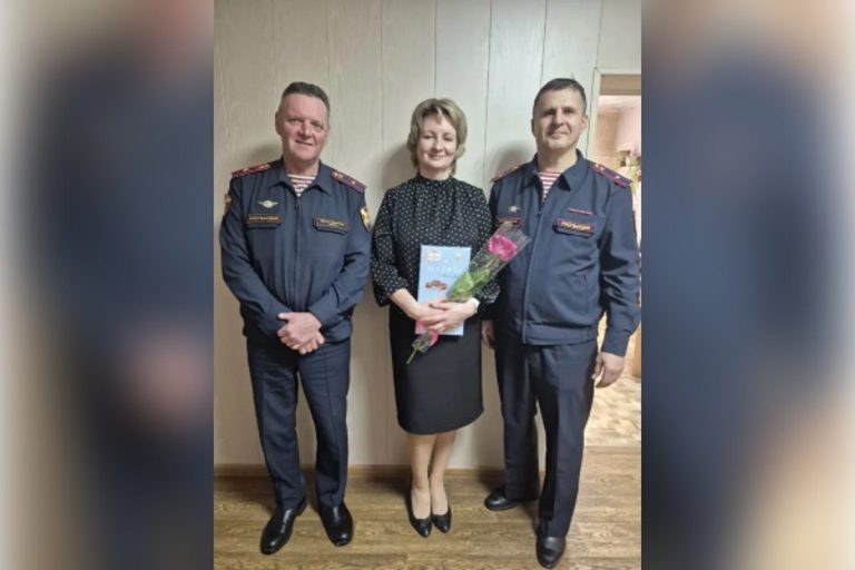 В Тверской области росгвардейцы поздравили матерей погибших сослуживцев