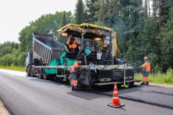 В Тверской области продолжат ремонт социально значимой дороги