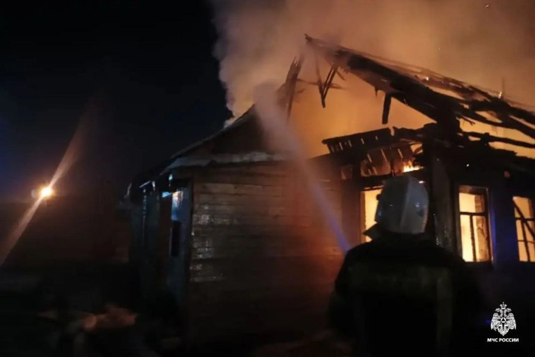 В Тверской области сгорел дотла дом