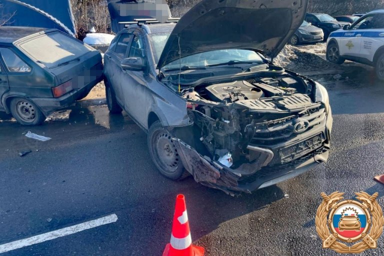 Слепящее солнце и неосторожный разворот стали причиной ДТП в Твери