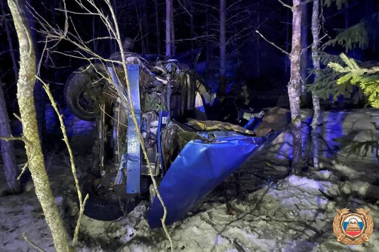 Легковушка перевернулась на М-10 в Тверской области