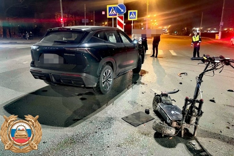 В Твери поездка подростка на электросамокате закончилась в реанимации