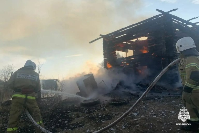 В Тверской области сгорел дотла дом